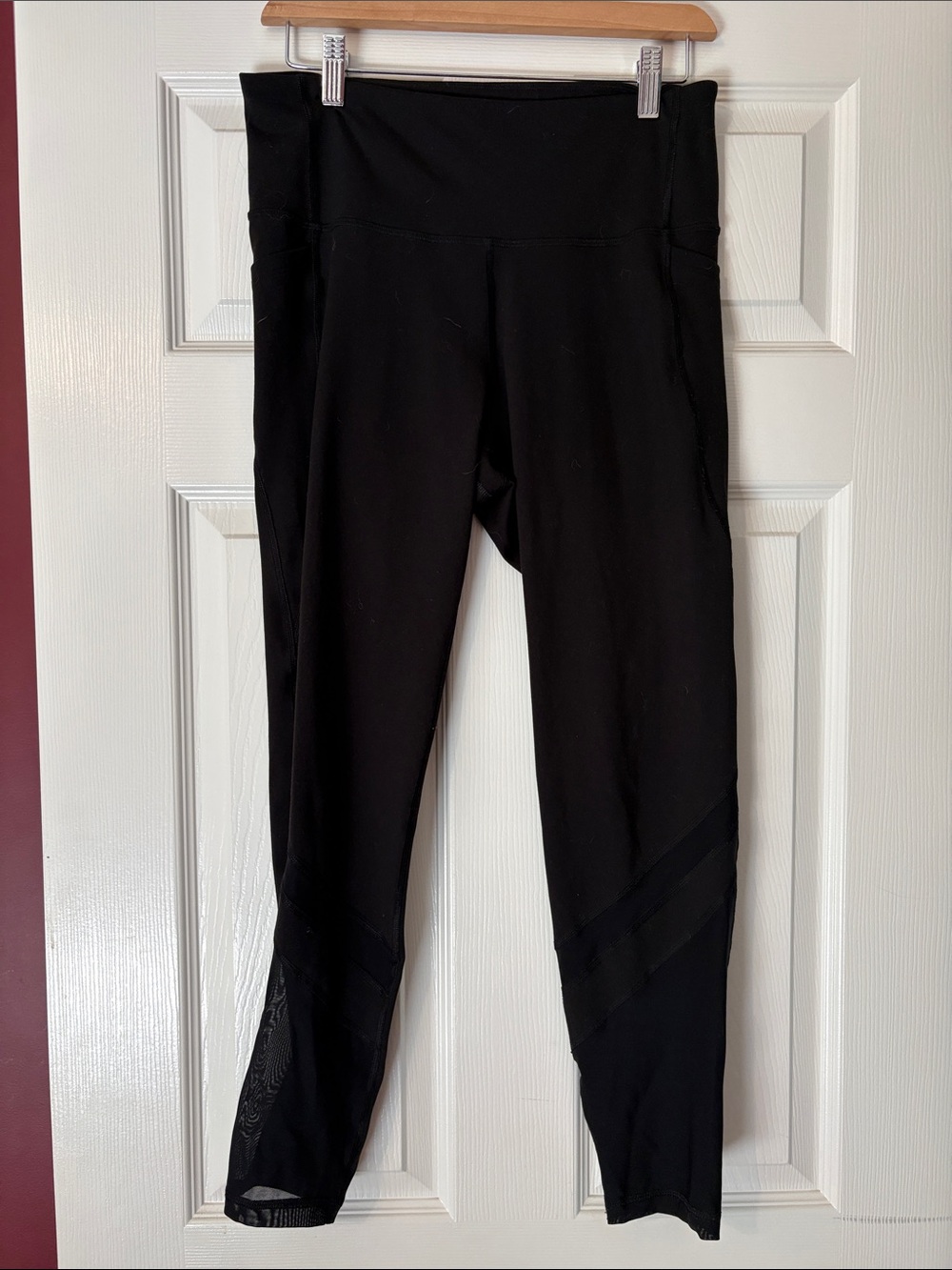 Old Navy Black High-Waist Leggings with Mesh Insets